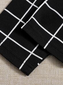 SHEIN Essnce Crop Cami Top & Grid Leggings Set - Black and White - View 5