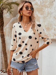 v領波卡圓點襯衫 - 杏色 - 查看 1
