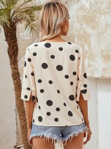 v領波卡圓點襯衫 - 杏色 - 查看 2