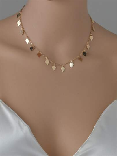 سلسل بقلادة معدن على شكل معين هندسيرمضان