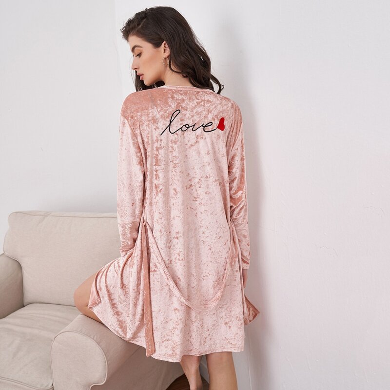 

Letter Graphic Back Belted Velvet Night Robe, Baby pink