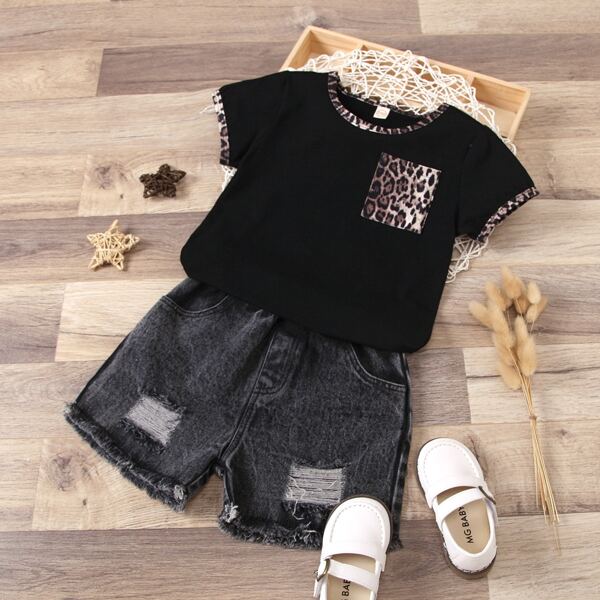 

Toddler Girls Leopard Patched Tee With Ripped Denim Shorts, Black