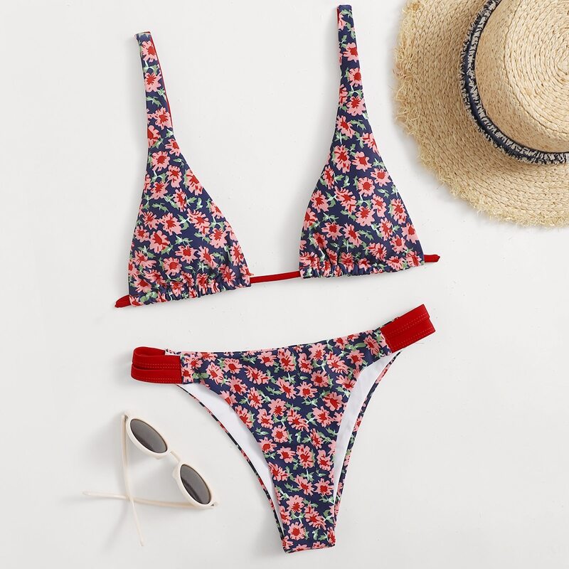 

Ditsy Floral Triangle Bikini Swimsuit, Multicolor