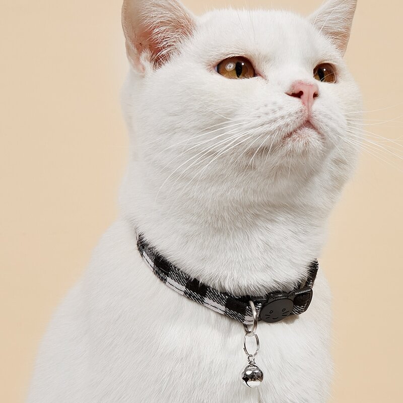

1pc Bell Detail Pet Collar, Black