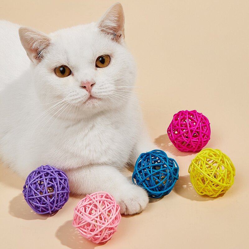 

1pc Random Color Rattan Cat Teaser Ball, Blue
