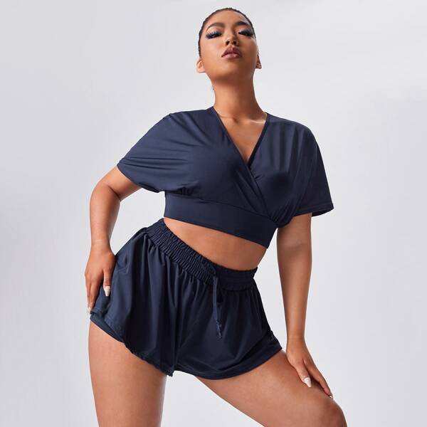 

Plus Solid Keyhole Back Sports Top & Shorts, Navy blue