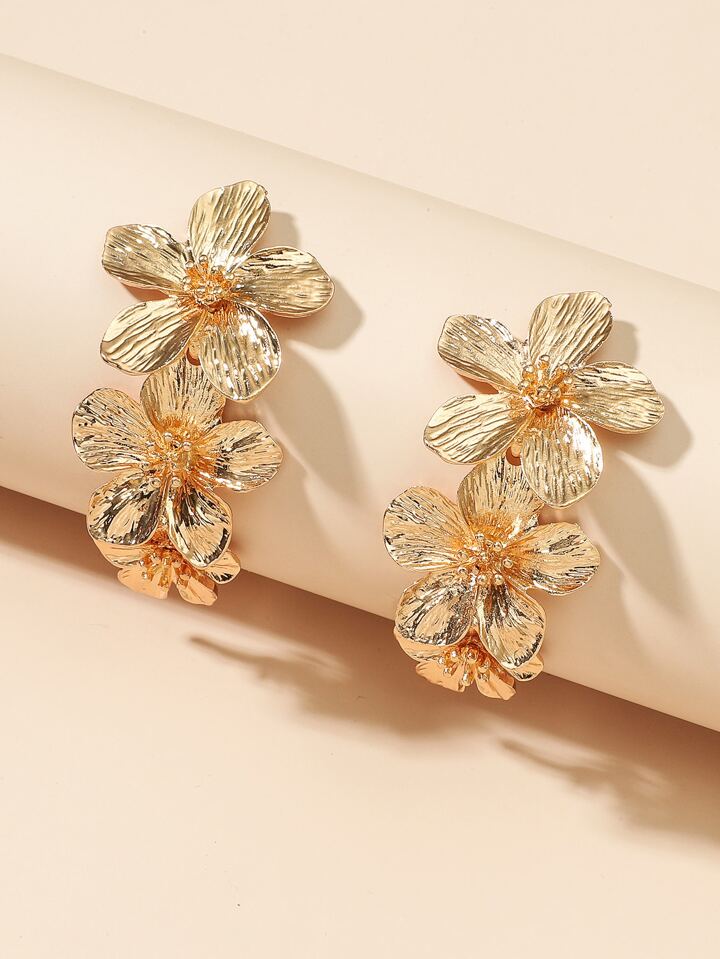 Details 84+ earrings flower design esthdonghoadian