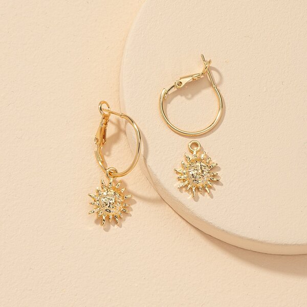 

Circle Decor Flower Drop Earrings, Gold