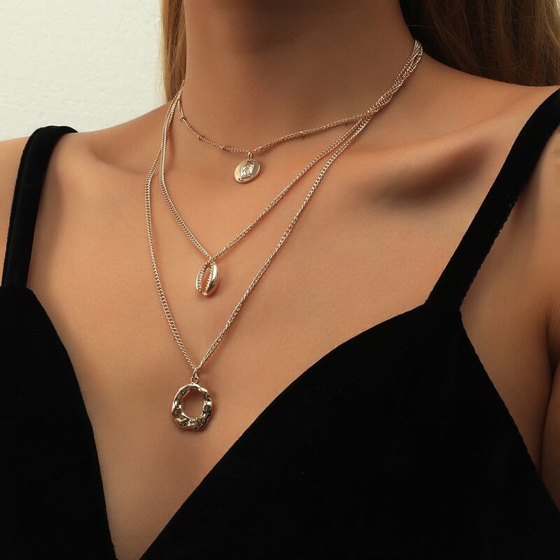 

Shell Pendant Necklace, Gold