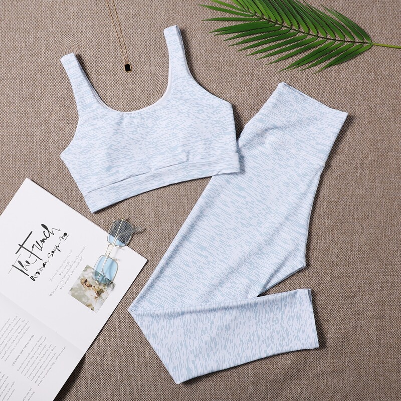 

All Over Print Sports Bra & Leggings, Blue and white