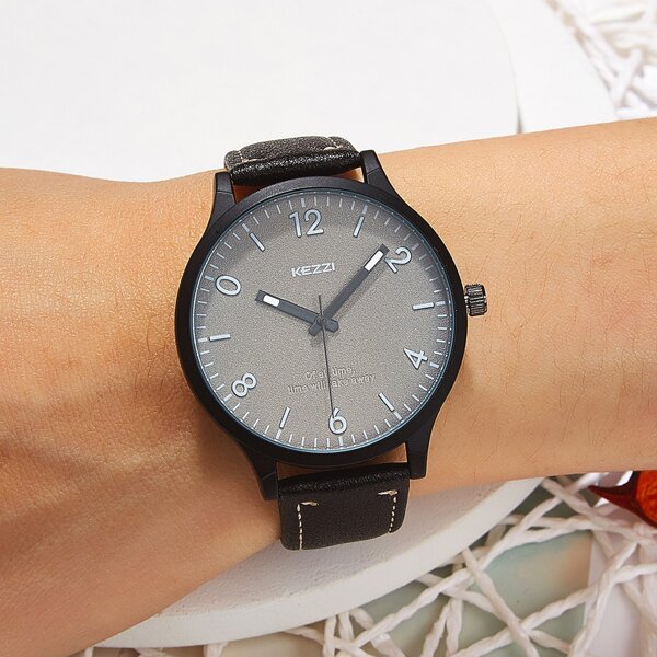 

Men Round Pointer Quartz Watch