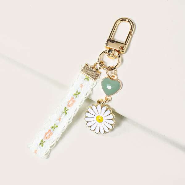 

Daisy Decor Bag Charm, White