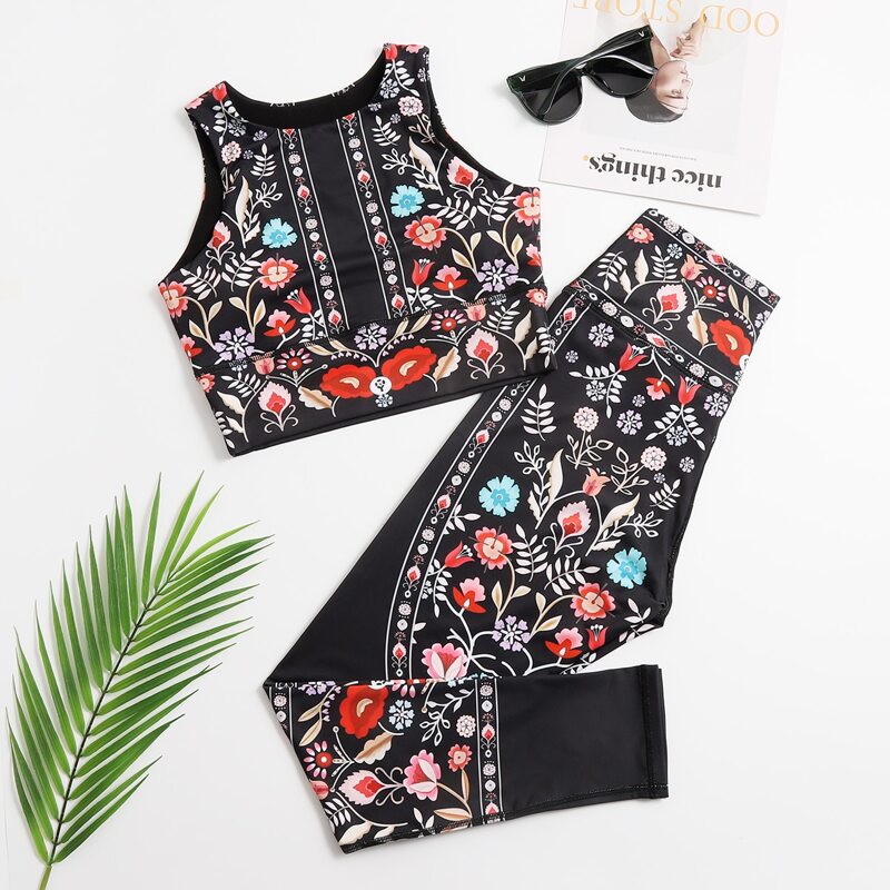 

Floral Print Sports Bra & Leggings, Black
