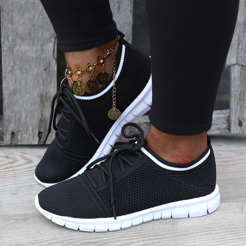 

Lace Up Decor Low Top Knit Sneakers, Black