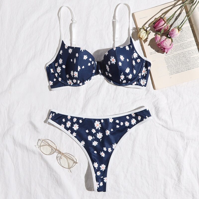 

Daisy Floral Super Push Up Lingerie Set, Navy blue
