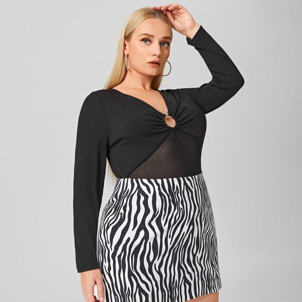 

Plus Contrast Mesh O-ring Top, Black