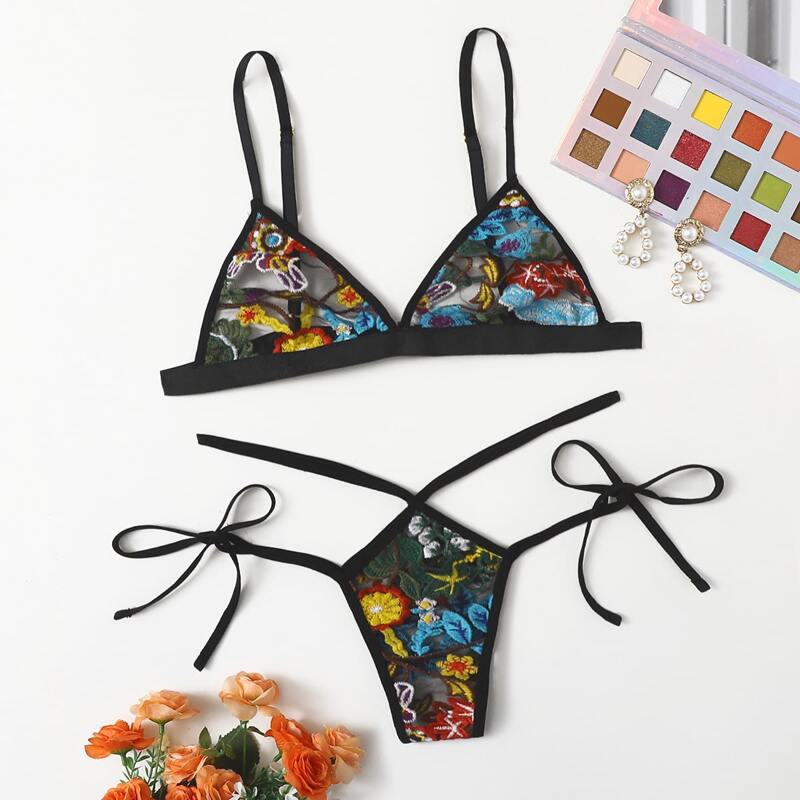

Lace Floral Cut-out Lingerie Set, Multicolor