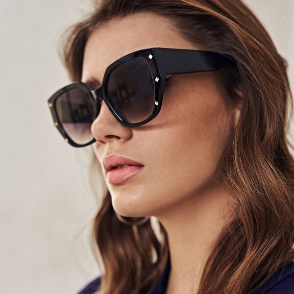 

STUDDED DECOR SUNGLASSES