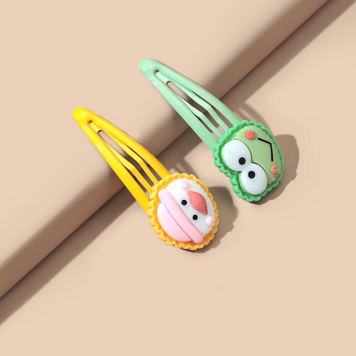 

2pcs Cartoon Hair Clip, Multicolor