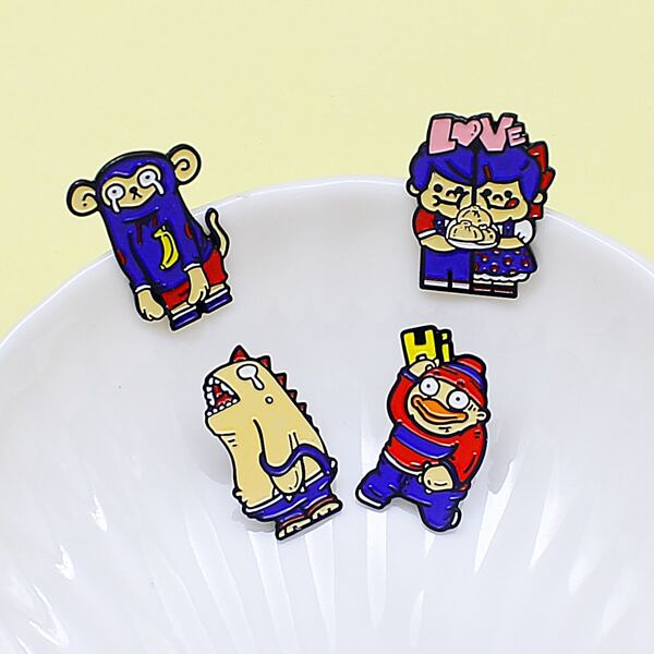 

4pcs Kids Cartoon Design Brooch, Multicolor