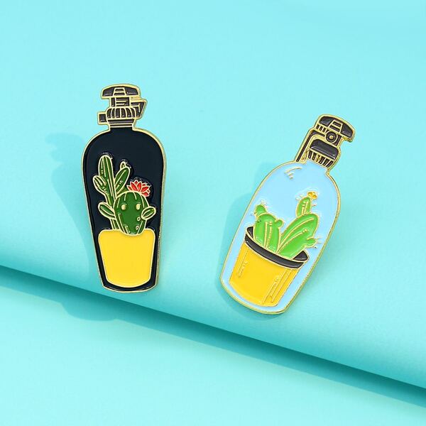 

2pcs Kids Plant Design Brooch, Multicolor
