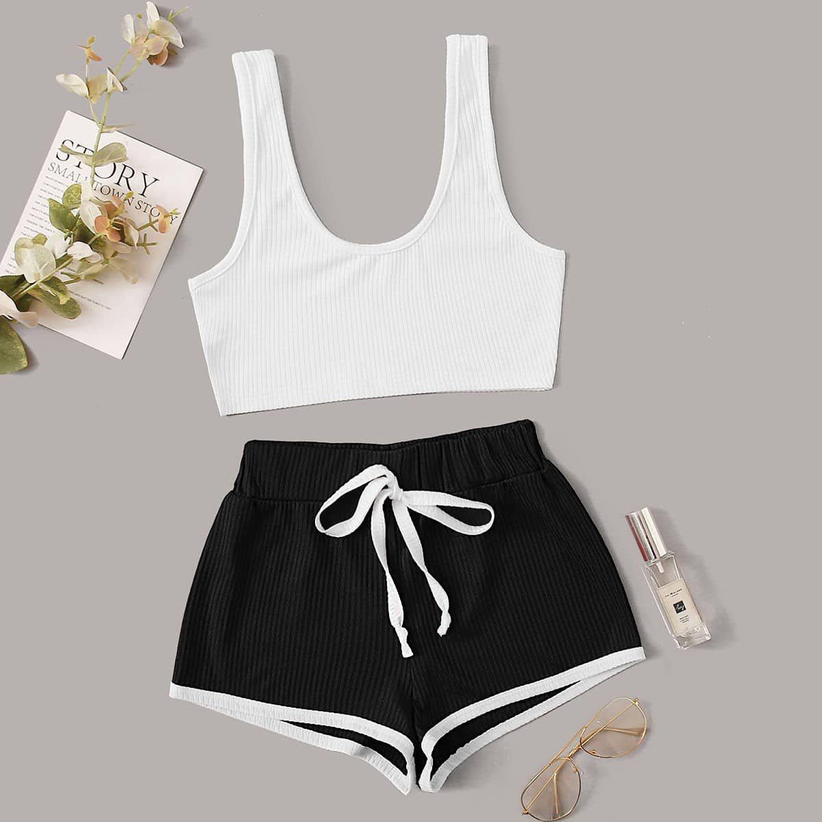 

Letter Graphic Knot Front Pajama Set, Black and white