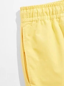 Manfinity 男士抽繩腰貼布細節短褲 - 黃色 - 查看 3
