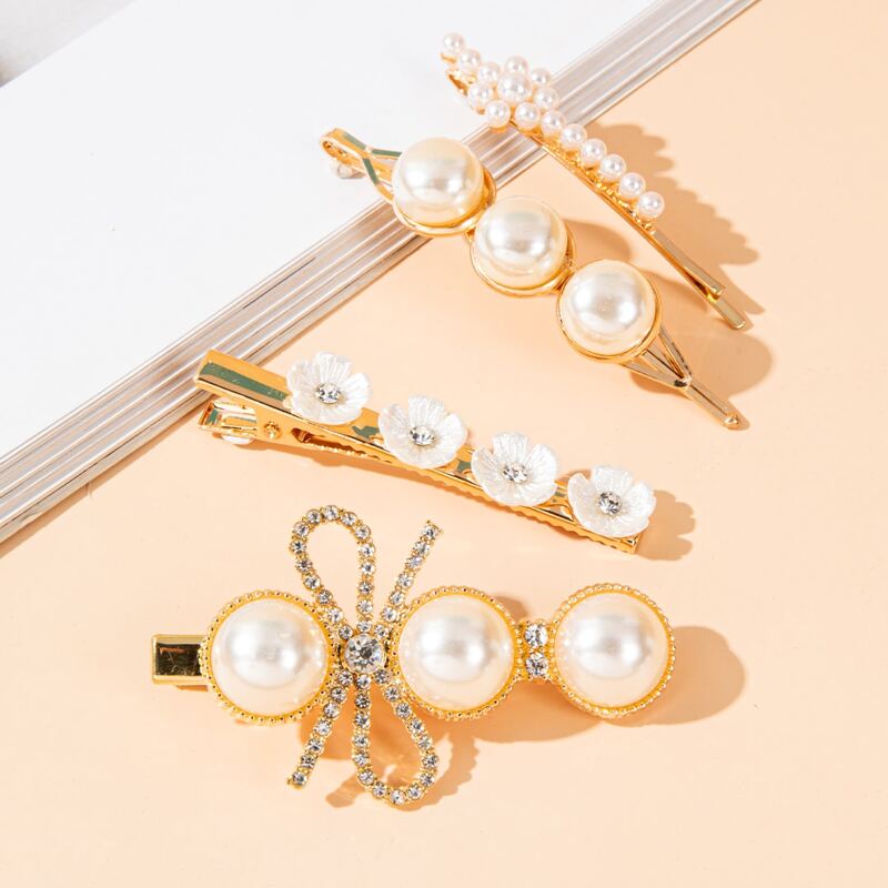 

4pcs Faux Pearl Decor Hair Clip, Multicolor