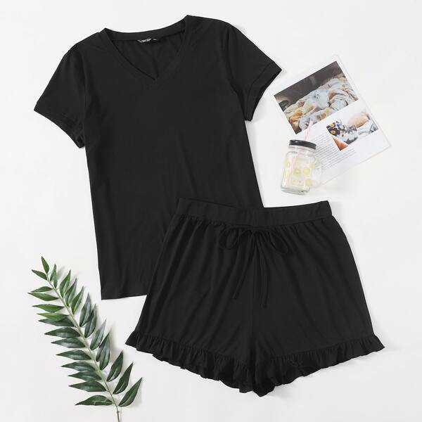 

Plus Solid V-neck Tee & Ruffle Hem Shorts, Black