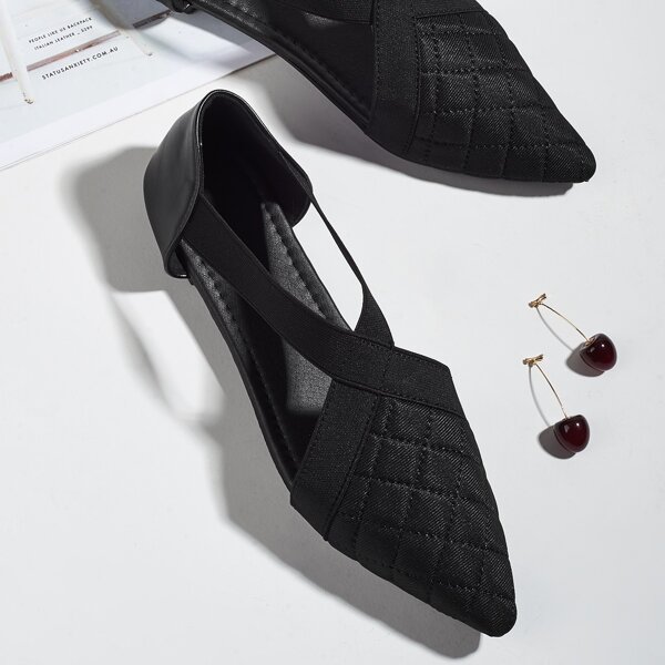 

Point Toe Quilted Flats, Black