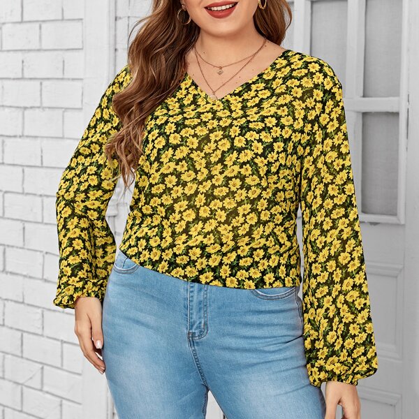 

Plus Allover Floral Print Blouse, Multicolor