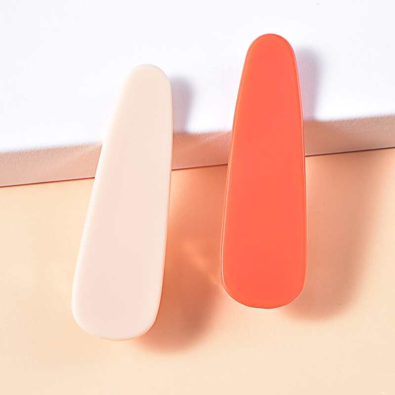 

2pcs Minimalist Hair Clip, Multicolor
