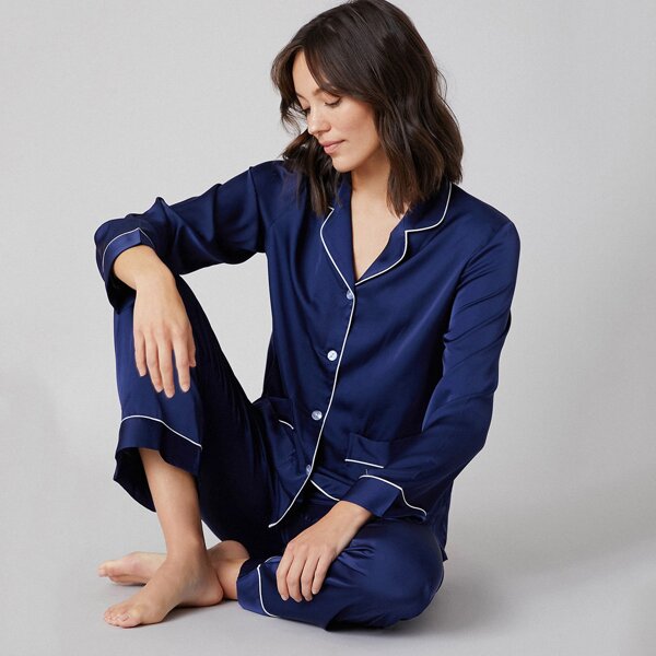 

Contrast Piping Button Front Satin Night Set, Navy blue
