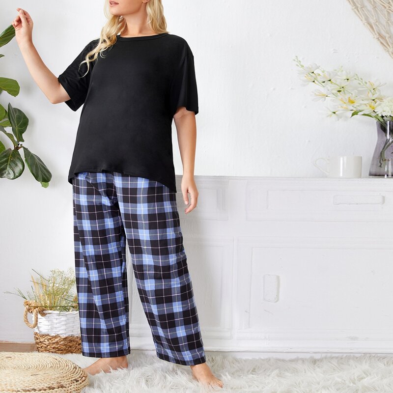 

Plus Solid Tee With Plaid Print Pants Pajama Set, Multicolor