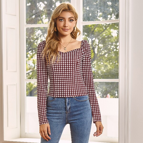 

Puff Sleeve Houndstooth Tee, Burgundy