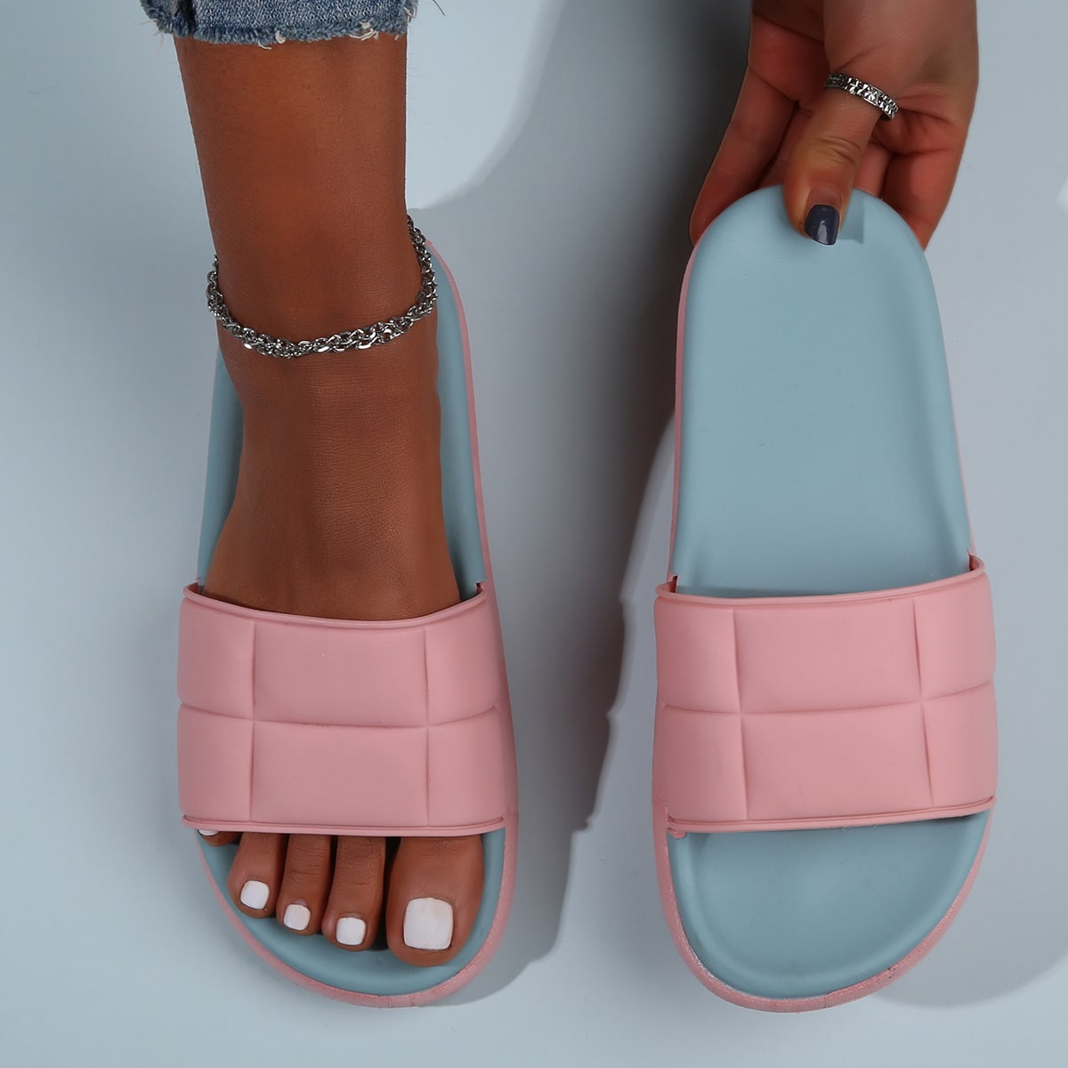 Контрастный цвет Институтский Тапочки & Вьетнамки