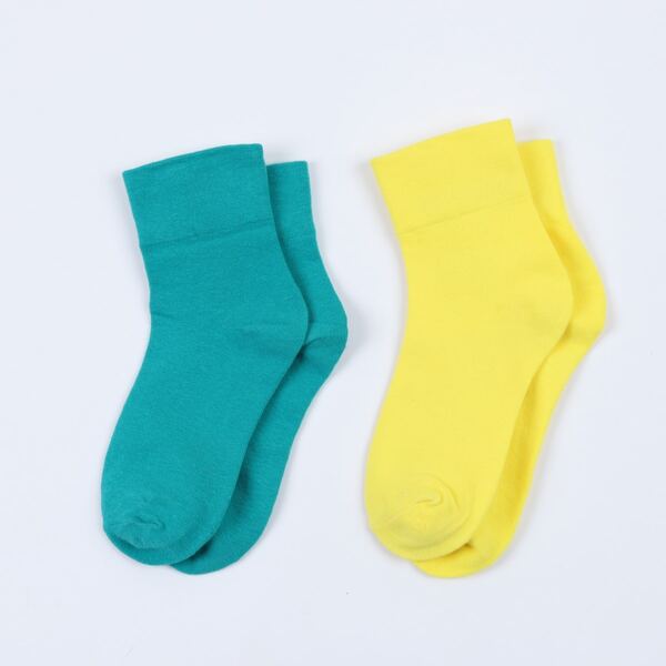 

2pairs Solid Crew Socks, Multicolor