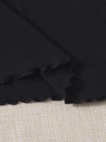 SHEIN Qutie Contrast Lace Lettuce Trim Rib-knit Crop Cami Top - Black - View 3