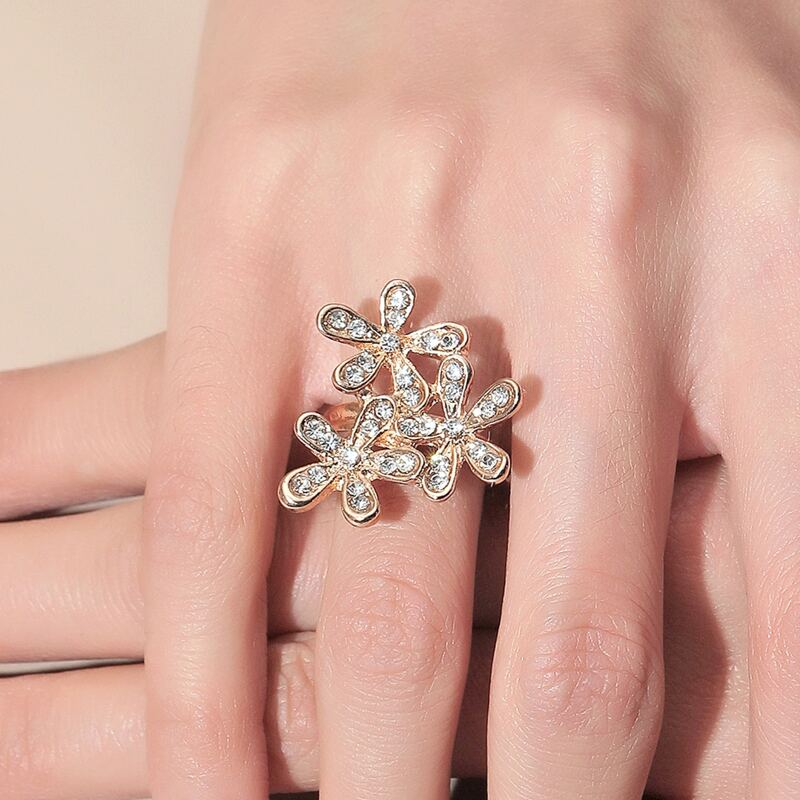 

Rhinestone Floral Ring, Gold