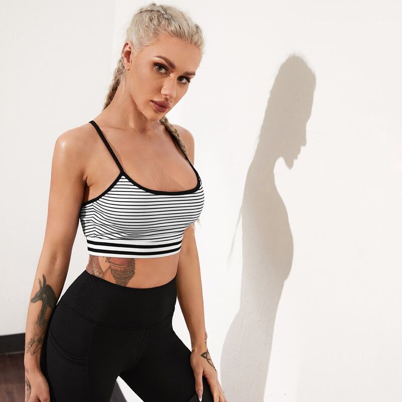 

Medium Support Striped Print Criss Cross Back Sports Bra, Black and white