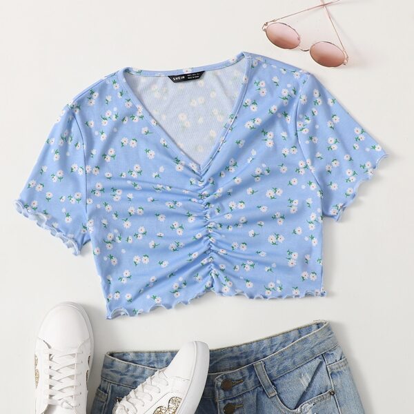 

Lettuce Trim Ruched Front Ditsy Floral Top, Baby blue