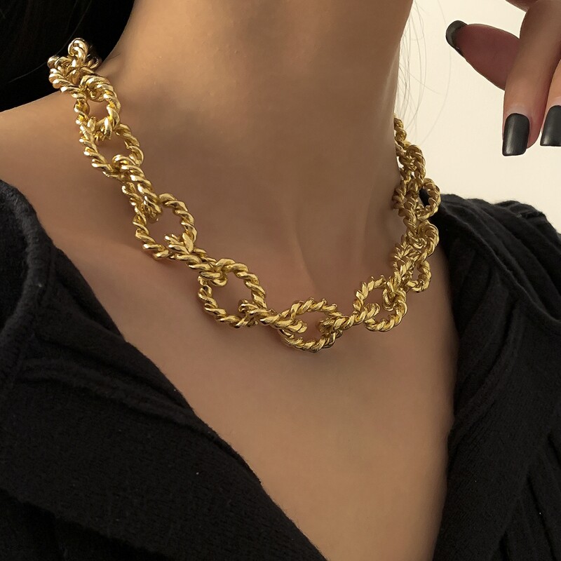 

1pc Chunky Chain Necklace, Gold