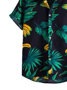 Manfinity Men Tropical Print Button Front Shirt
