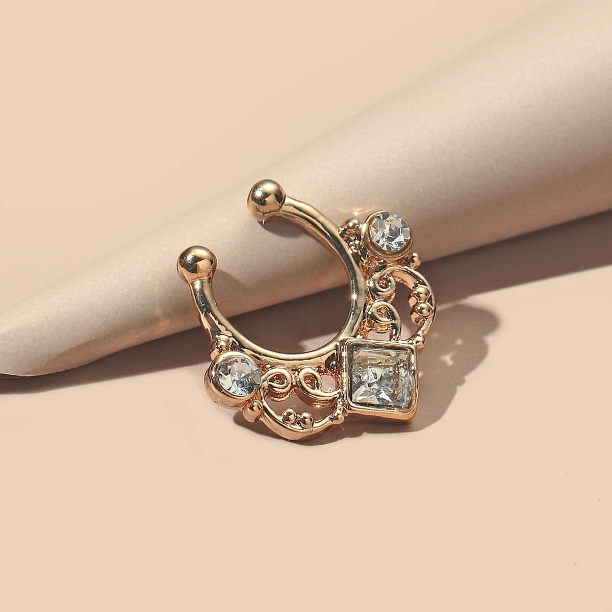 

1pc Rhinestone Nose Ring, Gold