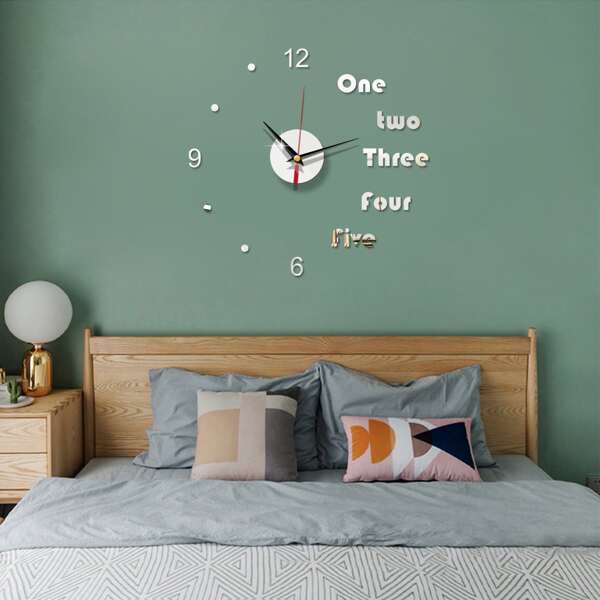 

1pc Letter Mirror Surface Wall Clock, Silver