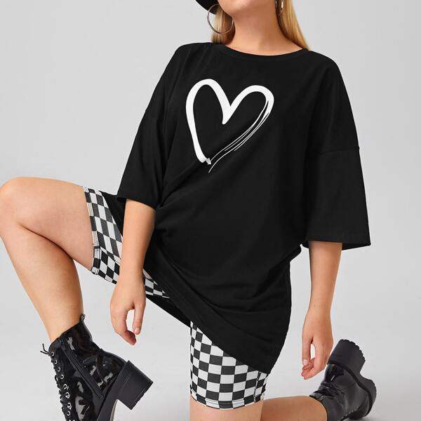 

Plus Heart Print Drop Shoulder Oversized Tee, Black