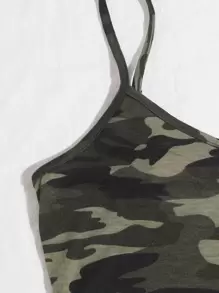 SHEIN EZwear 迷彩圖案吊帶上衣和運動短褲套裝 - 彩色 - 查看 4