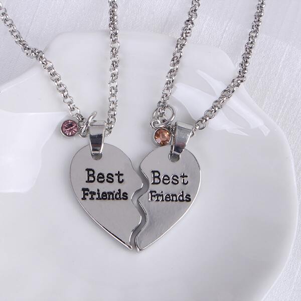 

2pcs Letter Engraved Heart Charm Necklace, Silver