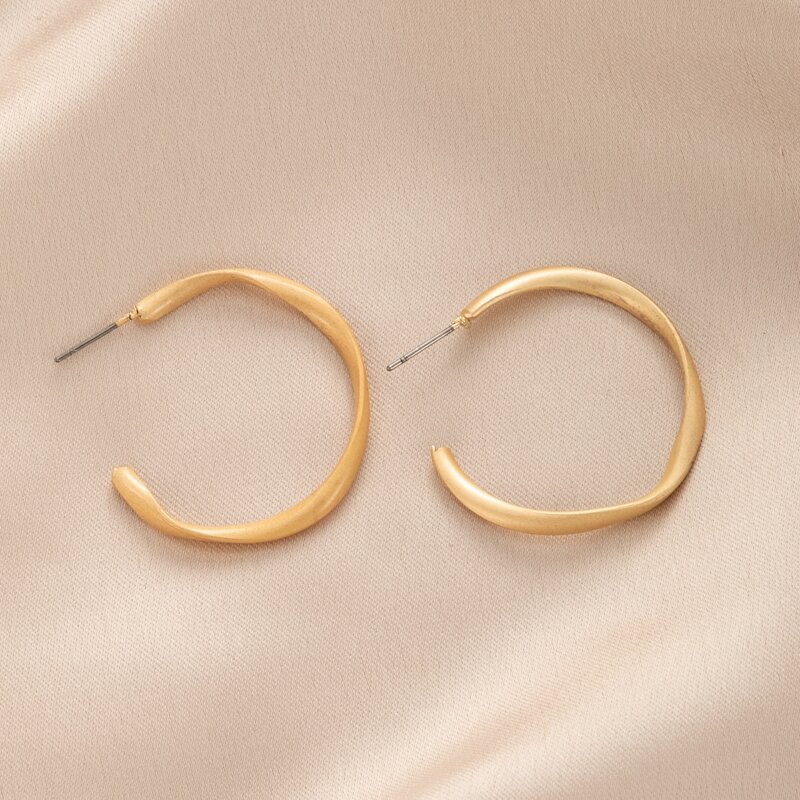 

Twist Hoop Earrings, Gold