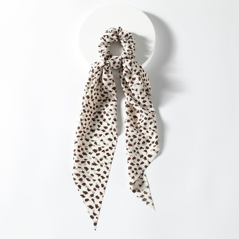 

Knot Design Scrunchie Scarf, Multicolor